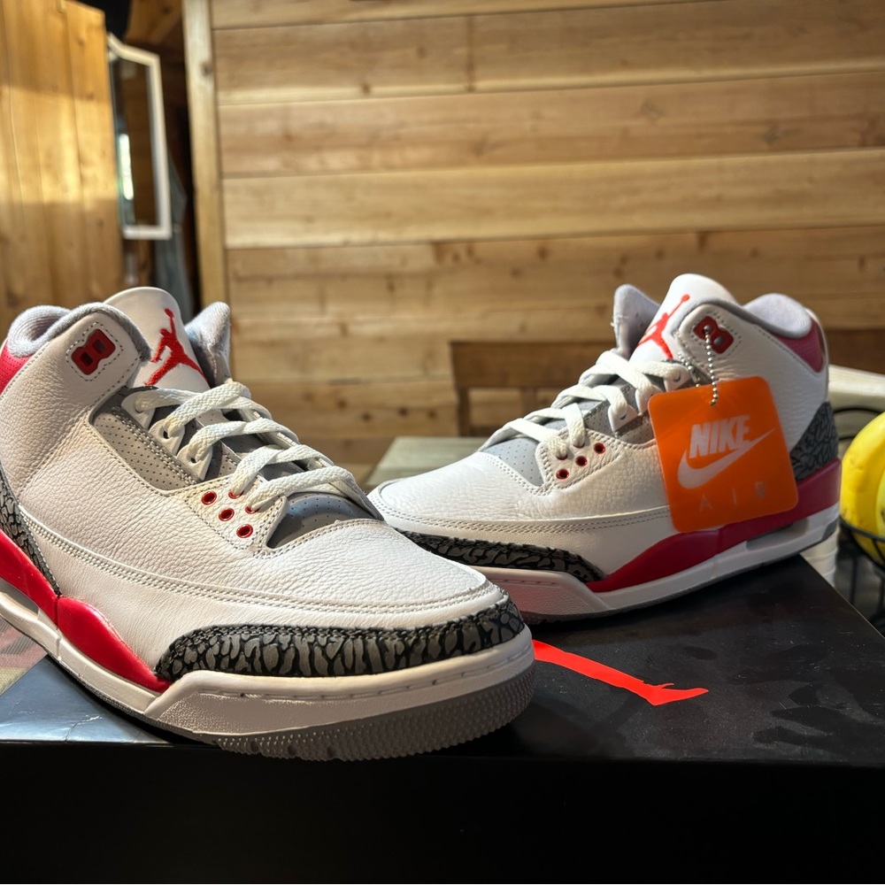 Nike Air Jordan Fire Red